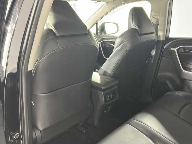 トヨタ ＲＡＶ４ アドベンチャー 福岡県 2019(令1)年 4.7万km アティチュードブラックマイカ ・Bカメラ/・純正ナビ/・パワーシート/・オートホールド/・Tーコネクト/・ドラレコ/・19インチ純正ホイール/・合皮シート/・フルセグTV/・ACC/・ETC/・CD/DVD/・Bluetooth/・LEDヘッドライト/・オートライト/・オートホールド/・プッシュスタート/・スマートキー/・スペアキー1本