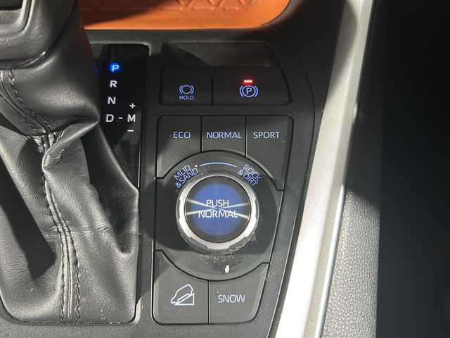 トヨタ ＲＡＶ４ アドベンチャー 福岡県 2019(令1)年 4.7万km アティチュードブラックマイカ ・Bカメラ/・純正ナビ/・パワーシート/・オートホールド/・Tーコネクト/・ドラレコ/・19インチ純正ホイール/・合皮シート/・フルセグTV/・ACC/・ETC/・CD/DVD/・Bluetooth/・LEDヘッドライト/・オートライト/・オートホールド/・プッシュスタート/・スマートキー/・スペアキー1本