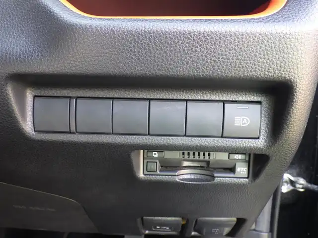 トヨタ ＲＡＶ４ アドベンチャー 千葉県 2019(令1)年 4.7万km アティチュードブラックマイカ 235/55R19/Toyota Safety Sense/・プリクラッシュセーフティ/・レーンディパーチャーアラート/・オートハイビーム/・レーダークルーズコントロール/9インチ純正SDナビ/地デジTV/【DVD/CD再生機能　Bluetooth接続】/バックカメラ/ドライブレコーダー/運転席パワーシート/ETC/LEDヘッドライト/フォグライト/ウインカーミラー/純正19インチアルミホイル/サイド/カーテンエアバッグ/スマートキー