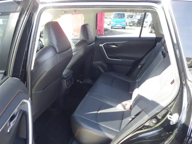 トヨタ ＲＡＶ４ アドベンチャー 千葉県 2019(令1)年 4.7万km アティチュードブラックマイカ 235/55R19/Toyota Safety Sense/・プリクラッシュセーフティ/・レーンディパーチャーアラート/・オートハイビーム/・レーダークルーズコントロール/9インチ純正SDナビ/地デジTV/【DVD/CD再生機能　Bluetooth接続】/バックカメラ/ドライブレコーダー/運転席パワーシート/ETC/LEDヘッドライト/フォグライト/ウインカーミラー/純正19インチアルミホイル/サイド/カーテンエアバッグ/スマートキー