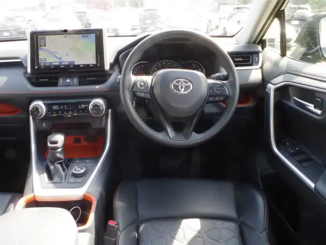 トヨタ ＲＡＶ４ アドベンチャー 千葉県 2019(令1)年 4.7万km アティチュードブラックマイカ 235/55R19/Toyota Safety Sense/・プリクラッシュセーフティ/・レーンディパーチャーアラート/・オートハイビーム/・レーダークルーズコントロール/9インチ純正SDナビ/地デジTV/【DVD/CD再生機能　Bluetooth接続】/バックカメラ/ドライブレコーダー/運転席パワーシート/ETC/LEDヘッドライト/フォグライト/ウインカーミラー/純正19インチアルミホイル/サイド/カーテンエアバッグ/スマートキー