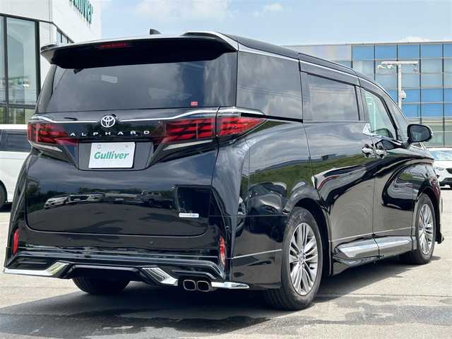 トヨタ アルファード Z 青森県 2024(令6)年 1.3万km ブラック ・4WD/・寒冷地仕様/・ムーンルーフ/・本革シート（黒）/・モデリスタエアロ/・純正9型ナビ/・純正フリップダウンモニター/・フルセグ/・全方位カメラ/・Bluetooth/・衝突軽減ブレーキ/・アダプティブクルーズコントロール/・レーンキープアシスト/・ヘッドアップディスプレイ/・ブラインドスポットモニター/・パーキングアシスト/・自動駐車システム/・ワイパーデアイサー/・横滑り防止装置/・パワーバックドア/・オットマン/・両側パワースライドドア/・オートライト/・オートマチックハイビーム/・LEDヘッドライト/・フォグランプ/・全席シートヒーター/・全席エアーシート/・全席パワーシート/・純正18インチAW/・ETC2.0/・ダブルサイドエアバック/・純正フロアマット/・保証書/・取扱説明書/・スペアキーあり