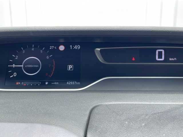 日産 セレナ ハイウェイスター V 三重県 2020(令2)年 4.3万km ブリリアントホワイトパール 純正１０型ナビ　/社外後席モニター　/アラウンドビューモニター　/プロパイロット　/純正デジタルインナーミラー　/両側電動ドア　/ビルトインＥＴＣ/ＢＳＭ　/ＬＥＤヘッドライト　/フォグライト　/電格ミラー