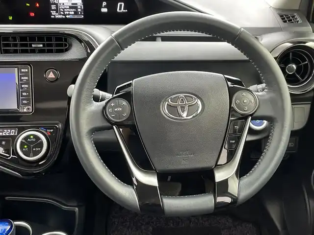 トヨタ アクア クロスオーバー 三重県 2020(令2)年 5.5万km ベージュ 純正SDナビ/バックカメラ/トヨタセーフティーセンス /プリクラッシュセーフティ/LDW/前後クリアランスソナー /AHB/オートライト/LEDジェッドライト/フォグランプ/ルーフレール /純正ビルトインETC/オートエアコン/シートヒーター /ハーフレザーシート /革巻きステアリング/ステアリングスイッチ /スマートキー/プッシュスタート