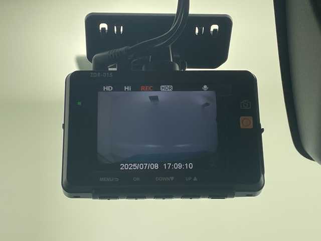 トヨタ ライズ Z 愛知県 2020(令2)年 3.4万km ブラックマイカメタリック/ターコイズブルーマイカメタリック 純正ナビ/・フルセグ/・Bluetooth/・CD/・DVD/バックカメラ/ABS/LKC/全車速追従型ACC/レーンキープアシスト/コーナーセンサー/衝突軽減ブレーキ/横滑り防止装置/イモビライザー/ETC/前後ドライブレコーダー/シートヒーター/オートハイビーム/オートライト/LEDヘッドライト/パワーステアリング/パワーウィンドウ/純正アルミホイール/純正フロアマット/フォグランプ/取扱説明書