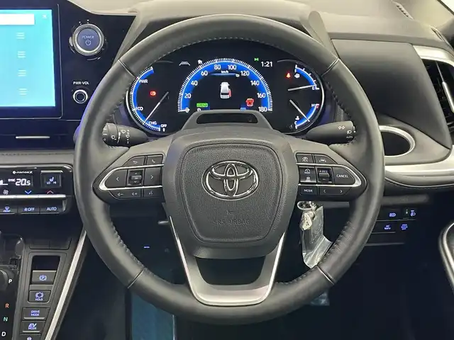 トヨタ ヴォクシー ハイブリッド S－Z 愛知県 2022(令4)年 2.6万km グリッターブラックガラスフレーク 純１０．５型ＤＡナビ　フルセグＴＶ　ＤＶＤ再生　純１４型有機ＥＬ後席モニター　アドバンストドライブ　快適利便Ｈｉｇｈ　パワーバックドア　ＢＳＭ　衝突軽減　ＥＴＣ２．０　ＨＤＭＩ　バックカメラ　禁煙車　黒ハーフレザー　追従クルコン　WAC　オットマン　両側電動スライドドア　オートハイビーム　前後コーナーセンサー
