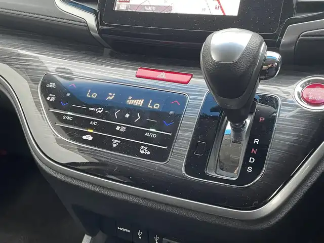 ホンダ オデッセイ アブソルート EX 埼玉県 2014(平26)年 11.4万km プレミアムヴィーナスブラックP (株)IDOMが運営する【じしゃロン川越店】の自社ローン専用車両になります。こちらは現金またはオートローンご利用時の価格です。自社ローンご希望の方は別途その旨お申付け下さい/純正ＨＤＤナビ/（AM/FM/CD/DVD/BT)/全方位カメラ　/フルセグＴＶ　/ＥＴＣ　/両側パワースライドドア　/クルーズコントロール　/ハーフレザー　/前席パワーシート　/ＬＥＤヘッドライト　/オートライト　/パドルシフト　/フリップダウンモニター