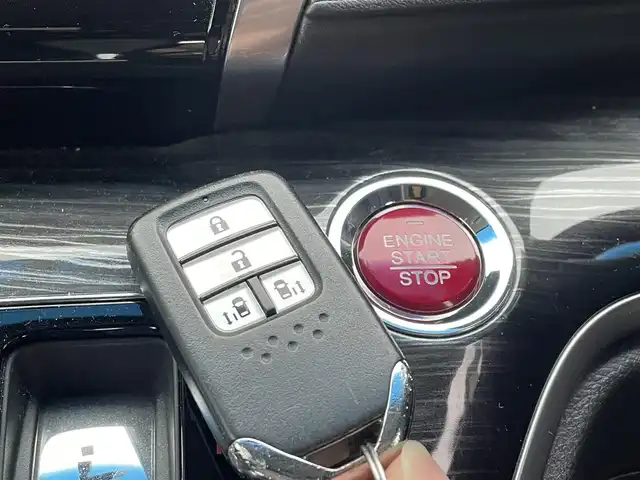 ホンダ オデッセイ アブソルート EX 埼玉県 2014(平26)年 11.4万km プレミアムヴィーナスブラックP (株)IDOMが運営する【じしゃロン川越店】の自社ローン専用車両になります。こちらは現金またはオートローンご利用時の価格です。自社ローンご希望の方は別途その旨お申付け下さい/純正ＨＤＤナビ/（AM/FM/CD/DVD/BT)/全方位カメラ　/フルセグＴＶ　/ＥＴＣ　/両側パワースライドドア　/クルーズコントロール　/ハーフレザー　/前席パワーシート　/ＬＥＤヘッドライト　/オートライト　/パドルシフト　/フリップダウンモニター