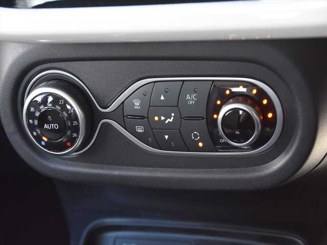 ルノー トゥインゴ EDC 和歌山県 2020(令2)年 3.2万km 青 純正ディスプレイオーディオ /Apple carplay /クルーズコントロール /スピードリミッター /レーンキープアシスト /コーナーセンサー /アイドリングストップ /MTモード付AT /オートライト /ステアリングスイッチ
