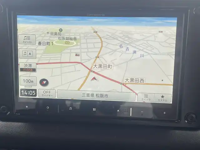 スズキ ジムニー XC 三重県 2025(令7)年 0.2万km ジャングルグリーン カロッツェリアメモリナビ/　＊フルセグテレビ/Bluetooth/CD/DVD/セーフティサポート（予防安全技術）/アイドリングストップ/クルーズコントロール/LEDヘッドランプ/オートライト/ヘッドランプウォッシャー/ブラックドアミラー（電動格納機能/ヒーター/ウィンカー）/背面タイヤ/175/80R16タイヤ/　＊16インチアルミホイール/プライバシーガラス/革巻ステアリングホイール/SRSエアバック（運転席/助手席/サイド/カーテン）/オートエアコン/キーレス/プッシュスタート