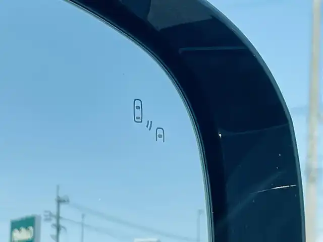 三菱 アウトランダー ＰＨＥＶ G 徳島県 2019(平31)年 1.9万km ルビーブラックP ・純正ナビ/・全方位モニター/・オプションＢＳＭ/・フルセグテレビ/・ＥＴＣ2.0/・ドライブレコーダー/・クリアランスソナー/・パワーシート/・ステアリングヒーター/・１００Ｖ電源/・シートヒーター/・ＬＥＤライト/・充電ケーブル/・スマートキー/・プッシュスタート