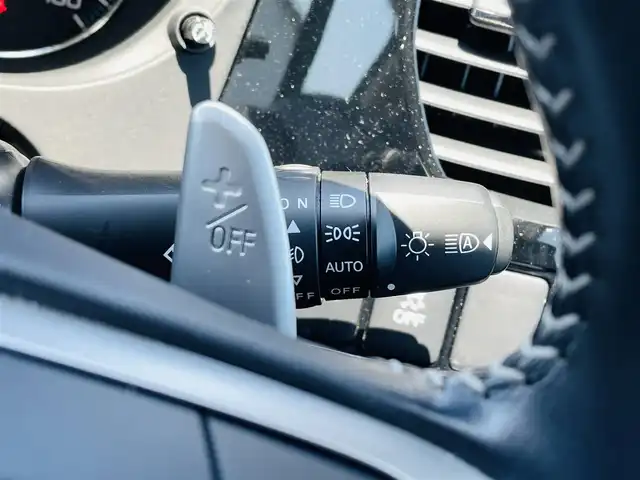 三菱 アウトランダー ＰＨＥＶ G 徳島県 2019(平31)年 1.9万km ルビーブラックP ・純正ナビ/・全方位モニター/・オプションＢＳＭ/・フルセグテレビ/・ＥＴＣ2.0/・ドライブレコーダー/・クリアランスソナー/・パワーシート/・ステアリングヒーター/・１００Ｖ電源/・シートヒーター/・ＬＥＤライト/・充電ケーブル/・スマートキー/・プッシュスタート
