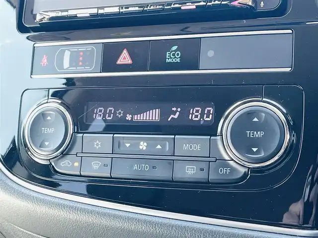 三菱 アウトランダー ＰＨＥＶ G 徳島県 2019(平31)年 1.9万km ルビーブラックP ・純正ナビ/・全方位モニター/・オプションＢＳＭ/・フルセグテレビ/・ＥＴＣ2.0/・ドライブレコーダー/・クリアランスソナー/・パワーシート/・ステアリングヒーター/・１００Ｖ電源/・シートヒーター/・ＬＥＤライト/・充電ケーブル/・スマートキー/・プッシュスタート