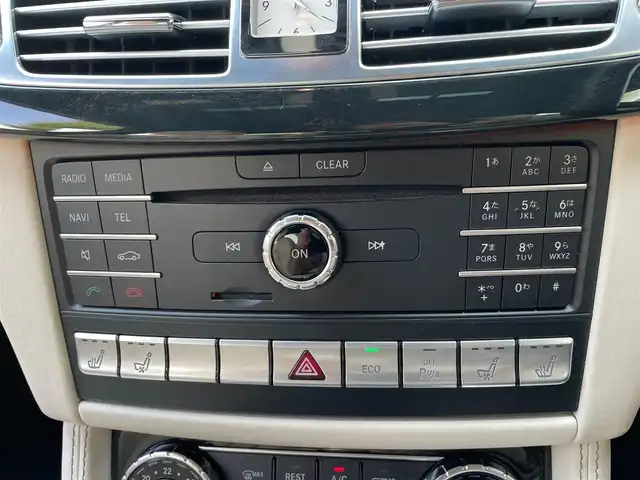 メルセデス・ベンツ ＣＬＳ５５０ 東京都 2015(平27)年 5.8万km ダイヤモンドホワイト 純正HDDナビ/・ワンセグTV/・Bluetooth接続/・AM・FM/本白革シート/・パワーシート/・シートヒーター/・エアーシート/サンルーフ/バックカメラ/全周囲カメラ/左右独立エアコン/スマートキー/ETC/ドラレコ/コーナーセンサー/パドルシフト/ABS/SRSエアバッグ/LEDヘッドランプ/保証書＆取扱説明書