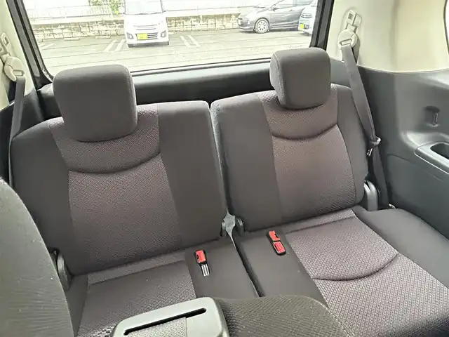 日産 セレナ ハイウェイスター Sハイブリッド 大阪府 2012(平24)年 11.8万km 黒 社外ナビ/（フルセグ／ＢＴ／ＣＤ／ＤＶＤ）/バックカメラ/横滑り機能/社外後席用モニター/純正フロアマット/両側パワースライドドア/３列シート/社外１５インチＡＷ/取扱説明書