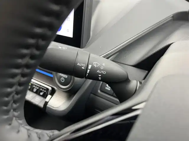 トヨタ プリウス Z 愛知県 2024(令6)年 2万km アティチュードブラックマイカ ワンオーナー/トヨタセーフティセンス/純正ナビ/（Bluetooth/フルセグTV/Apple CarPlay）/全方位カメラ/ブラインドスポットモニター/デジタルインナーミラー/ETC2.0/ドライブレコーダー/電動リアゲード/オートライト/純正LEDライト/純正AW/純正フロアマット/パワーシート/シートヒーター/シートクーラー/ステアリングヒーター/電動格納ミラー