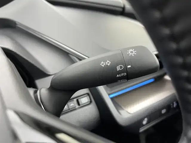 トヨタ プリウス Z 愛知県 2024(令6)年 2万km アティチュードブラックマイカ ワンオーナー/トヨタセーフティセンス/純正ナビ/（Bluetooth/フルセグTV/Apple CarPlay）/全方位カメラ/ブラインドスポットモニター/デジタルインナーミラー/ETC2.0/ドライブレコーダー/電動リアゲード/オートライト/純正LEDライト/純正AW/純正フロアマット/パワーシート/シートヒーター/シートクーラー/ステアリングヒーター/電動格納ミラー