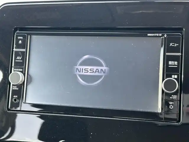 日産 セレナ ハイウェイスター Vセレクション 埼玉県 2017(平29)年 12.8万km マルーンレッド 2トーン (株)IDOMが運営する【じしゃロン鳩ヶ谷店】の自社ローン専用車両になりますこちらは現金またはオートローンご利用時の価格です。自社ローンご希望の方は別途その旨お申付け下さい/純正SDナビ(品番:MM317D-W)/・AM/FM・CD・DVD・BT・AUX/セーフティパックA/・踏み間違い衝突防止アシスト/・インテリジェント パーキングアシスト/・進入禁止標識検知/両側パワースライドドア/ハンズフリーオートスライドドア/LDW(車線逸脱警報)/クリアランスソナー/アラウンドビューモニター/前後ドライブレコーダー(品番：ZDR-015)/ETC/純正フロアマット/ステアリングスイッチ/D+N席背面ドリンクホルダー/LEDヘッドライト/電格ウインカーミラー