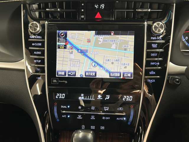 トヨタ ハリアー プレミアム アドバンスドP 道央・札幌 2014(平26)年 9.3万km スパークリングブラックパールクリスタルシャイン ・ワンオーナー/・4WD/・寒冷地仕様/・純正ナビ/フルセグTV/DVD/CD/SD/BT/・パノラミックビューモニター/・JBLサウンド/・ワイヤレス充電/・ドライブレコーダー/・パワーバックドア/・プリクラッシュセーフティ/・レーダークルーズコントロール/・インテリジェントクリアランスソナー/・レーンディパーチャーアラート/・オートマチックハイビーム/・アイドリングストップ/・横滑り防止/・ワイパーデアイサー/・ETC/・LEDヘッドライト/・LEDフォグ/・リヤフォグ/・ハーフレザーシート/・運転席パワーシート/・プッシュスタート/・スマートキー/・ドアバイザー/・電格ミラー/・冬タイヤ社外17インチAW積込