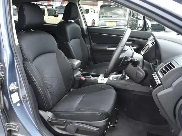 スバル レヴォーグ 1．6GT アイサイト 神奈川県 2016(平28)年 5.6万km ライトブルー ワンオーナー/アイサイトVer3（運転支援システム）/17インチ純正AW夏タイヤ付き/純正メモリナビ/Bluetooth/地デジTV/バックカメラ/ETC/純正フロアマット/ドアバイザー/保証書/取説ナビ説/スペアスマートキー/記録簿（H29 30 R1 2 3 4 5 6）