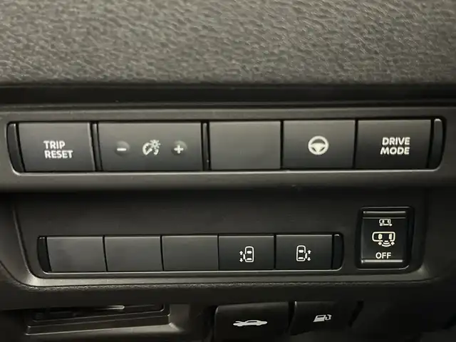 日産 セレナ e－パワー ハイウェイスター V 愛知県 2025(令7)年 0.1千km プリズムホワイト 登録済未使用車/純正12.3インチナビ/（AM/FM/Bluetooth/USB/フルセグTV）/全方位カメラ/フリップダウンモニター/ワイヤレス充電/衝突軽減ブレーキ/レーンキープアシスト/オートマチックハイビーム/プロパイロット/レーダークルーズコントロール/コーナーセンサー/ブラインドスポットモニター/デジタルインナーミラー/ETC2.0/前後ドライブレコーダー/両側パワースライドドア/純正16インチアルミホイール/スマートキー/スペアキー1本/プッシュスタート/LEDヘッドライト/フロントフォグランプ/横滑り防止装置/電子パーキングブレーキ/オートホールド/電動格納ミラー