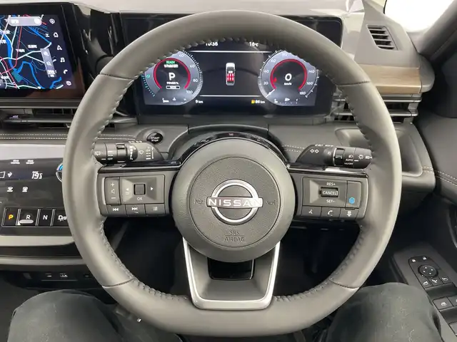 日産 セレナ e－パワー ハイウェイスター V 愛知県 2025(令7)年 0.1千km プリズムホワイト 登録済未使用車/純正12.3インチナビ/（AM/FM/Bluetooth/USB/フルセグTV）/全方位カメラ/フリップダウンモニター/ワイヤレス充電/衝突軽減ブレーキ/レーンキープアシスト/オートマチックハイビーム/プロパイロット/レーダークルーズコントロール/コーナーセンサー/ブラインドスポットモニター/デジタルインナーミラー/ETC2.0/前後ドライブレコーダー/両側パワースライドドア/純正16インチアルミホイール/スマートキー/スペアキー1本/プッシュスタート/LEDヘッドライト/フロントフォグランプ/横滑り防止装置/電子パーキングブレーキ/オートホールド/電動格納ミラー