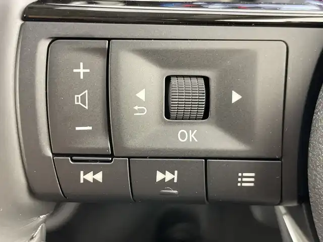 日産 セレナ e－パワー ハイウェイスター V 愛知県 2025(令7)年 0.1千km プリズムホワイト 登録済未使用車/純正12.3インチナビ/（AM/FM/Bluetooth/USB/フルセグTV）/全方位カメラ/フリップダウンモニター/ワイヤレス充電/衝突軽減ブレーキ/レーンキープアシスト/オートマチックハイビーム/プロパイロット/レーダークルーズコントロール/コーナーセンサー/ブラインドスポットモニター/デジタルインナーミラー/ETC2.0/前後ドライブレコーダー/両側パワースライドドア/純正16インチアルミホイール/スマートキー/スペアキー1本/プッシュスタート/LEDヘッドライト/フロントフォグランプ/横滑り防止装置/電子パーキングブレーキ/オートホールド/電動格納ミラー