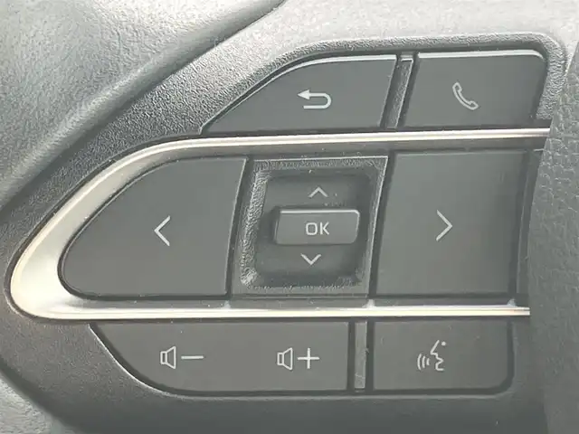 トヨタ ヴォクシー ハイブリッド S－Z 静岡県 2023(令5)年 5.9万km グリッターブラックガラスフレーク 純正10.5インチナビ(CD/DVD/BT/フルセグ)/14インチ後席モニター(V14T-R72R)/純正ETC2.0/ドライブレコーダー前後+車内/エンジンスタートボタン/パワーステアリング/パワーウィンドウ/アイドリングストップ/100V充電/スマートキー/Wオートエアコン/レーダークルーズコントロール/USB入力端子/バックカメラ/三列シート/純正フロアマット/ハーフレザーシート/D席N席シートヒーター/両側パワースライドドア/純正17インチアルミホイール/ABS/横滑り防止装置/コーナーセンサー前後/レーンキープアシスト/オートライト/オートマチックハイビーム/LEDヘッドライト/W+サイドエアバック/衝突軽減システム/HDMI接続