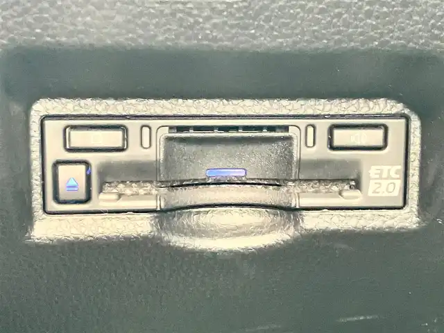 トヨタ ヴォクシー ハイブリッド S－Z 静岡県 2023(令5)年 5.9万km グリッターブラックガラスフレーク 純正10.5インチナビ(CD/DVD/BT/フルセグ)/14インチ後席モニター(V14T-R72R)/純正ETC2.0/ドライブレコーダー前後+車内/エンジンスタートボタン/パワーステアリング/パワーウィンドウ/アイドリングストップ/100V充電/スマートキー/Wオートエアコン/レーダークルーズコントロール/USB入力端子/バックカメラ/三列シート/純正フロアマット/ハーフレザーシート/D席N席シートヒーター/両側パワースライドドア/純正17インチアルミホイール/ABS/横滑り防止装置/コーナーセンサー前後/レーンキープアシスト/オートライト/オートマチックハイビーム/LEDヘッドライト/W+サイドエアバック/衝突軽減システム/HDMI接続