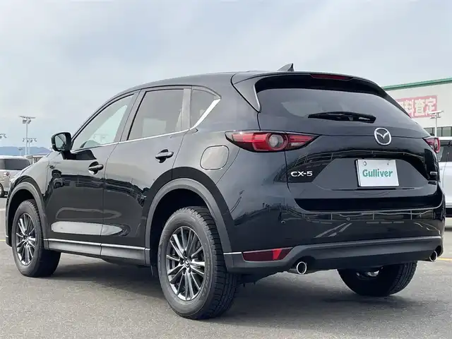 マツダ ＣＸ－５ XD スマートエディション 佐賀県 2021(令3)年 5.5万km ジェットブラックマイカ 純正10.25インチSDナビゲーション/・フルセグTV/AM/FM/USB/Bluetooth/360°ビュー・モニター/前後ドライブレコーダー/電子パーキングブレーキ/・AUTO HOLD機能/ISOFIX対応/革巻きステアリング/ステアリングリモコン/純正17インチアルミホイール/純正LEDヘッドライト/・オートマチックハイビーム/新車保証書/スペアキー１本/i-ACTIVSENS/・アダプティブクルーズコントロール/・車線逸脱警報機能/・ブラインドスポットモニタリングシステム/・レーンキープアシストシステム/・衝突軽減ブレーキ(SBS/SCBS)/・ドライバーアテンションアラート/・パーキングセンサーシステム