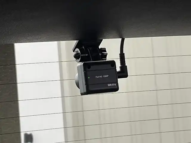 マツダ ＣＸ－５ XD スマートエディション 佐賀県 2021(令3)年 5.5万km ジェットブラックマイカ 純正10.25インチSDナビゲーション/・フルセグTV/AM/FM/USB/Bluetooth/360°ビュー・モニター/前後ドライブレコーダー/電子パーキングブレーキ/・AUTO HOLD機能/ISOFIX対応/革巻きステアリング/ステアリングリモコン/純正17インチアルミホイール/純正LEDヘッドライト/・オートマチックハイビーム/新車保証書/スペアキー１本/i-ACTIVSENS/・アダプティブクルーズコントロール/・車線逸脱警報機能/・ブラインドスポットモニタリングシステム/・レーンキープアシストシステム/・衝突軽減ブレーキ(SBS/SCBS)/・ドライバーアテンションアラート/・パーキングセンサーシステム