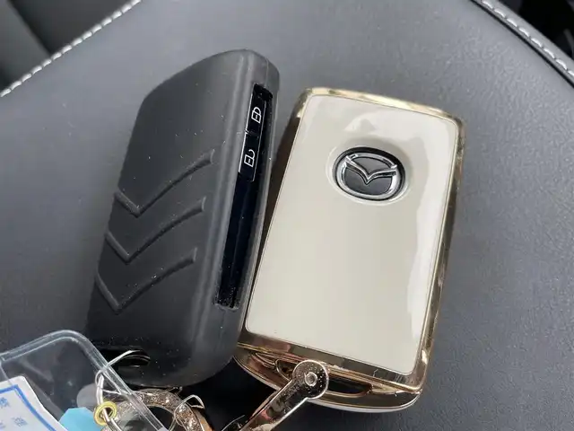 マツダ ＣＸ－５ XD スマートエディション 佐賀県 2021(令3)年 5.5万km ジェットブラックマイカ 純正10.25インチSDナビゲーション/・フルセグTV/AM/FM/USB/Bluetooth/360°ビュー・モニター/前後ドライブレコーダー/電子パーキングブレーキ/・AUTO HOLD機能/ISOFIX対応/革巻きステアリング/ステアリングリモコン/純正17インチアルミホイール/純正LEDヘッドライト/・オートマチックハイビーム/新車保証書/スペアキー１本/i-ACTIVSENS/・アダプティブクルーズコントロール/・車線逸脱警報機能/・ブラインドスポットモニタリングシステム/・レーンキープアシストシステム/・衝突軽減ブレーキ(SBS/SCBS)/・ドライバーアテンションアラート/・パーキングセンサーシステム