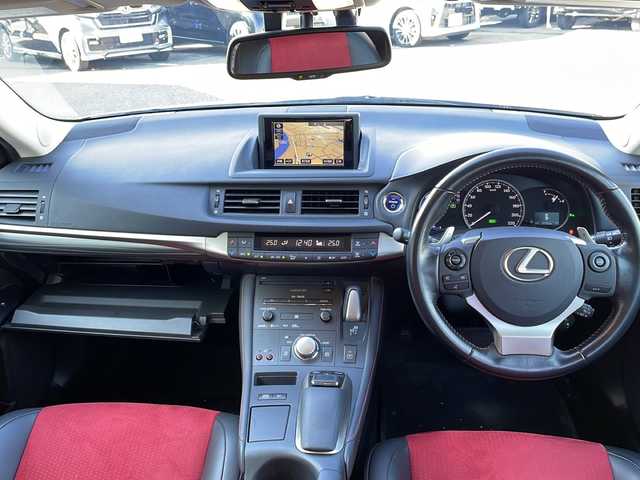 レクサス ＣＴ 200h クールツーリングスタイル 新潟県 2016(平28)年 4.8万km ソニッククォーツ 純正ナビ（BT/DTV）/パワーシート/シートヒーター/ハーフレザー/前後コーナーセンサー/バックカメラ/パドルシフト/ETC2.0/LEDライト/クルーズコントロール/オートライト/スペアキー/夏冬タイヤ/フォグランプ/ドアバイザー/電動格納ミラー