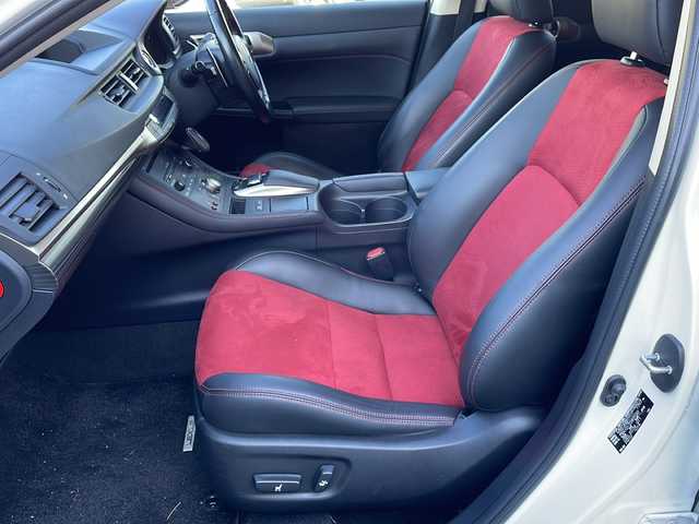 レクサス ＣＴ 200h クールツーリングスタイル 新潟県 2016(平28)年 4.8万km ソニッククォーツ 純正ナビ（BT/DTV）/パワーシート/シートヒーター/ハーフレザー/前後コーナーセンサー/バックカメラ/パドルシフト/ETC2.0/LEDライト/クルーズコントロール/オートライト/スペアキー/夏冬タイヤ/フォグランプ/ドアバイザー/電動格納ミラー