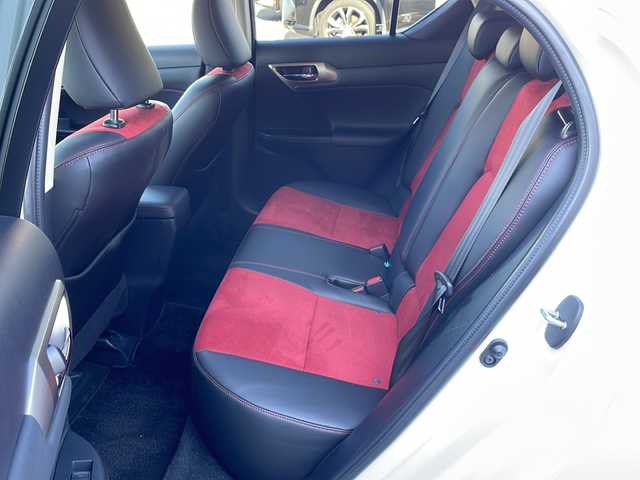 レクサス ＣＴ 200h クールツーリングスタイル 新潟県 2016(平28)年 4.8万km ソニッククォーツ 純正ナビ（BT/DTV）/パワーシート/シートヒーター/ハーフレザー/前後コーナーセンサー/バックカメラ/パドルシフト/ETC2.0/LEDライト/クルーズコントロール/オートライト/スペアキー/夏冬タイヤ/フォグランプ/ドアバイザー/電動格納ミラー