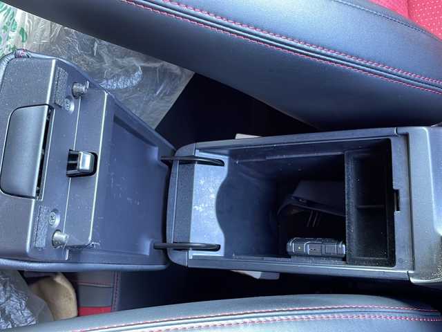 レクサス ＣＴ 200h クールツーリングスタイル 新潟県 2016(平28)年 4.8万km ソニッククォーツ 純正ナビ（BT/DTV）/パワーシート/シートヒーター/ハーフレザー/前後コーナーセンサー/バックカメラ/パドルシフト/ETC2.0/LEDライト/クルーズコントロール/オートライト/スペアキー/夏冬タイヤ/フォグランプ/ドアバイザー/電動格納ミラー