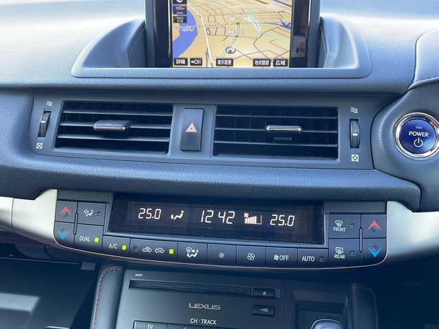 レクサス ＣＴ 200h クールツーリングスタイル 新潟県 2016(平28)年 4.8万km ソニッククォーツ 純正ナビ（BT/DTV）/パワーシート/シートヒーター/ハーフレザー/前後コーナーセンサー/バックカメラ/パドルシフト/ETC2.0/LEDライト/クルーズコントロール/オートライト/スペアキー/夏冬タイヤ/フォグランプ/ドアバイザー/電動格納ミラー