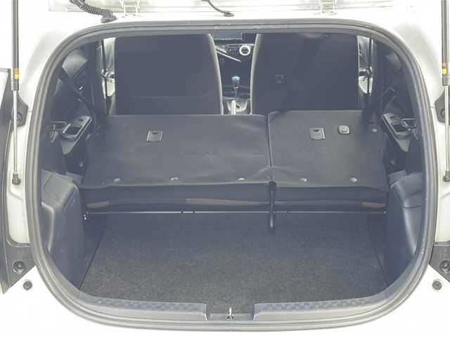 トヨタ アクア S グランパー 長野県 2020(令2)年 5.6万km ホワイトパールクリスタルシャイン 禁煙車/社外ナビ/【CN-RE06D】/BluetoothAudio/DVD再生可能/フルセグTV/バックカメラ/ETC/ステアリングスイッチ/LEDヘッドライト/電動格納ミラー/純正フロアマット/ドアバイザー