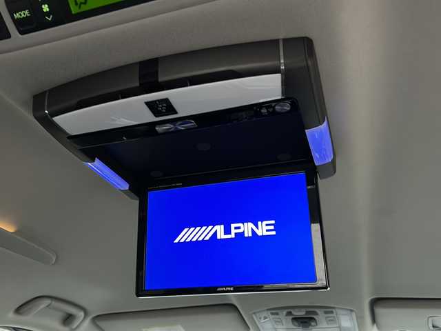 トヨタ ヴェルファイア 2．4Z 茨城県 2012(平24)年 7.4万km ブラック ALPINEナビ/【フルセグTV/CD/DVD/Bluetooth】/バックカメラ/ALPINEフリップダウンモニター/両側パワースライドドア/コーナーセンサー/横滑り防止装置/純正18インチAW/オートライト/HIDライト/革巻きステアリング/ステアリングスイッチ/純正フロアマット/電動格納ミラー