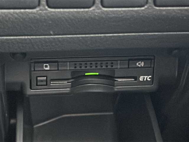 トヨタ ヴェルファイア 2．4Z 茨城県 2012(平24)年 7.4万km ブラック ALPINEナビ/【フルセグTV/CD/DVD/Bluetooth】/バックカメラ/ALPINEフリップダウンモニター/両側パワースライドドア/コーナーセンサー/横滑り防止装置/純正18インチAW/オートライト/HIDライト/革巻きステアリング/ステアリングスイッチ/純正フロアマット/電動格納ミラー