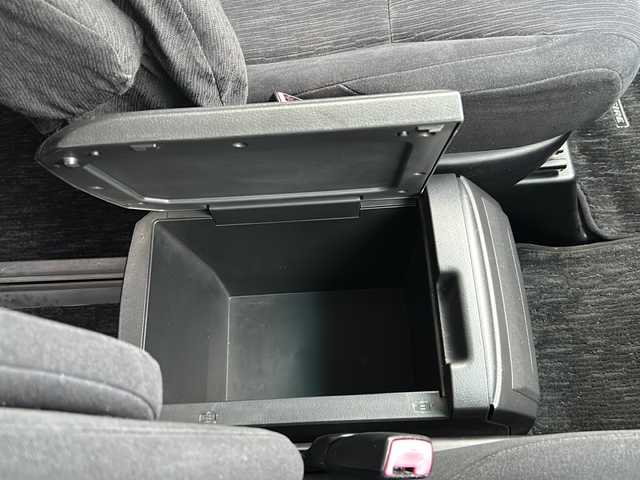 トヨタ ヴェルファイア 2．4Z 茨城県 2012(平24)年 7.4万km ブラック ALPINEナビ/【フルセグTV/CD/DVD/Bluetooth】/バックカメラ/ALPINEフリップダウンモニター/両側パワースライドドア/コーナーセンサー/横滑り防止装置/純正18インチAW/オートライト/HIDライト/革巻きステアリング/ステアリングスイッチ/純正フロアマット/電動格納ミラー