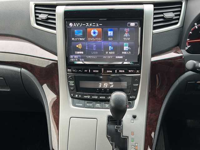 トヨタ ヴェルファイア 2．4Z 茨城県 2012(平24)年 7.4万km ブラック ALPINEナビ/【フルセグTV/CD/DVD/Bluetooth】/バックカメラ/ALPINEフリップダウンモニター/両側パワースライドドア/コーナーセンサー/横滑り防止装置/純正18インチAW/オートライト/HIDライト/革巻きステアリング/ステアリングスイッチ/純正フロアマット/電動格納ミラー