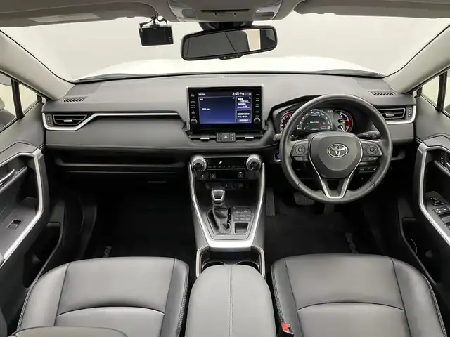 トヨタ ＲＡＶ４ G 岡山県 2021(令3)年 2.2万km ホワイトパールクリスタルシャイン 純正９型ディスプレイオーディオ　/全方位カメラ　/レーダークルーズコントロール　/ビルトインＥＴＣ　/シートヒーター　前席/ＬＥＤヘッドライト　/ドライブレコーダー　前後/ブラインドスポットモニター　/ステアリングヒーター/禁煙車/フォグライト/オートブレーキホールド/シートメモリー/オートハイビーム