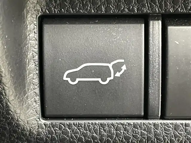 トヨタ ＲＡＶ４ G 岡山県 2021(令3)年 2.2万km ホワイトパールクリスタルシャイン 純正９型ディスプレイオーディオ　/全方位カメラ　/レーダークルーズコントロール　/ビルトインＥＴＣ　/シートヒーター　前席/ＬＥＤヘッドライト　/ドライブレコーダー　前後/ブラインドスポットモニター　/ステアリングヒーター/禁煙車/フォグライト/オートブレーキホールド/シートメモリー/オートハイビーム