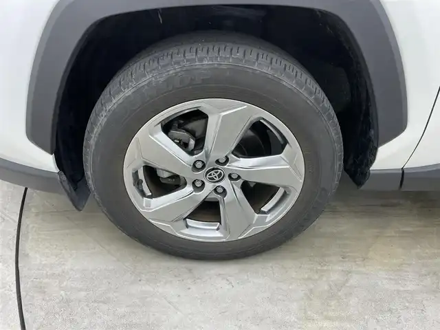 トヨタ ＲＡＶ４ G 岡山県 2021(令3)年 2.2万km ホワイトパールクリスタルシャイン 純正９型ディスプレイオーディオ　/全方位カメラ　/レーダークルーズコントロール　/ビルトインＥＴＣ　/シートヒーター　前席/ＬＥＤヘッドライト　/ドライブレコーダー　前後/ブラインドスポットモニター　/ステアリングヒーター/禁煙車/フォグライト/オートブレーキホールド/シートメモリー/オートハイビーム