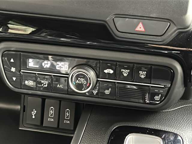 ホンダ Ｎ ＢＯＸ カスタム L 広島県 2022(令4)年 3.3万km プレミアムサンライトホワイトパール 純正7型ＳＤナビ/CD/DVD/SD/BT/フルセグTV/バックカメラ/Honda SENSING/・衝突軽減ブレーキ/・オートハイビーム/・誤発進抑制機能/・後方誤発進抑制機能/・路外逸脱警報機能/・アダプティブクルーズコントロール/・車線維持支援システム/・歩行者事故低減ステアリング/・先行車発進お知らせ機能/・標識認識機能/片側パワースライドドア/充電用USBジャック/シートヒーター/シートバックテーブル/スマートキー/プッシュスタート/ETC/電動パーキングブレーキ/LEDヘッドライト/オートライト/純正フロアマット/純正ドアバイザー/純正アルミホイール