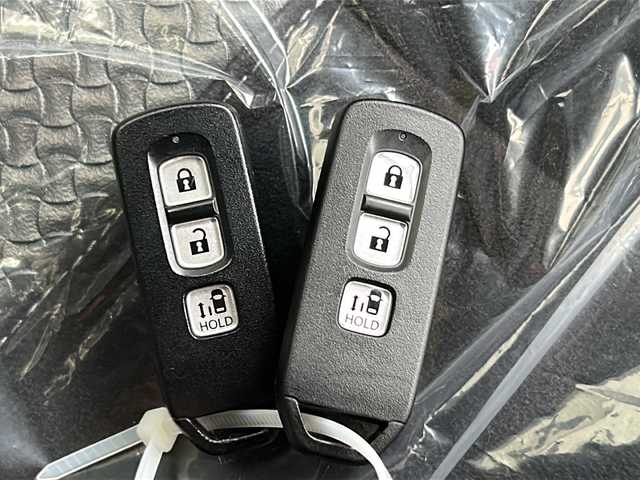 ホンダ Ｎ ＢＯＸ カスタム L 広島県 2022(令4)年 3.3万km プレミアムサンライトホワイトパール 純正7型ＳＤナビ/CD/DVD/SD/BT/フルセグTV/バックカメラ/Honda SENSING/・衝突軽減ブレーキ/・オートハイビーム/・誤発進抑制機能/・後方誤発進抑制機能/・路外逸脱警報機能/・アダプティブクルーズコントロール/・車線維持支援システム/・歩行者事故低減ステアリング/・先行車発進お知らせ機能/・標識認識機能/片側パワースライドドア/充電用USBジャック/シートヒーター/シートバックテーブル/スマートキー/プッシュスタート/ETC/電動パーキングブレーキ/LEDヘッドライト/オートライト/純正フロアマット/純正ドアバイザー/純正アルミホイール