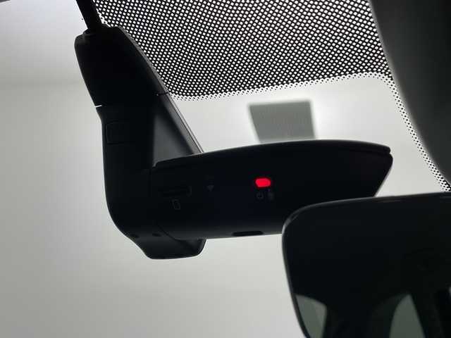 アウディ Ａ４ 鹿児島県 2021(令3)年 13.7万km パール メモリナビ/Bluetooth接続/USB接続/AM/FMラジオ/360°カメラ/パワーバックドア/ACC/アイドリングストップ/D/N席パワーシート/D/N席シートヒーター/ステアリングヒーター/ブラインドスポットモニター/オートホールド/ワイヤレス充電/電動パーキングプレーキ/横滑り防止/パークアシスト/ルーフレール/バーチャルコックピット/ビルドインETC2.0/純正17インチAW/純正フロアマット