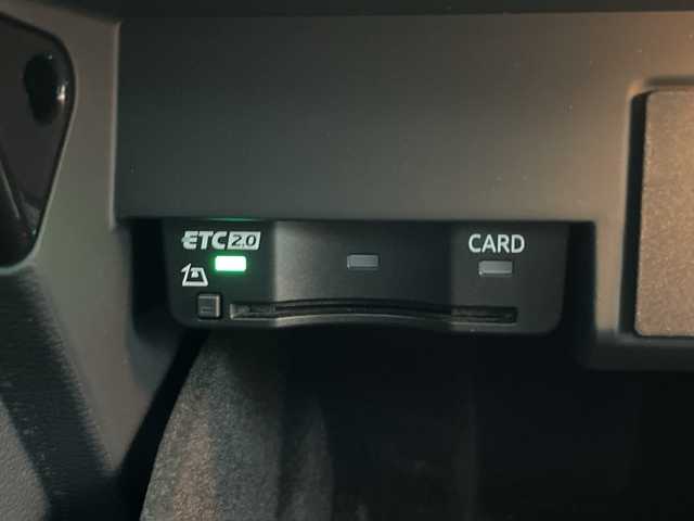 アウディ Ａ４ 鹿児島県 2021(令3)年 13.7万km パール メモリナビ/Bluetooth接続/USB接続/AM/FMラジオ/360°カメラ/パワーバックドア/ACC/アイドリングストップ/D/N席パワーシート/D/N席シートヒーター/ステアリングヒーター/ブラインドスポットモニター/オートホールド/ワイヤレス充電/電動パーキングプレーキ/横滑り防止/パークアシスト/ルーフレール/バーチャルコックピット/ビルドインETC2.0/純正17インチAW/純正フロアマット