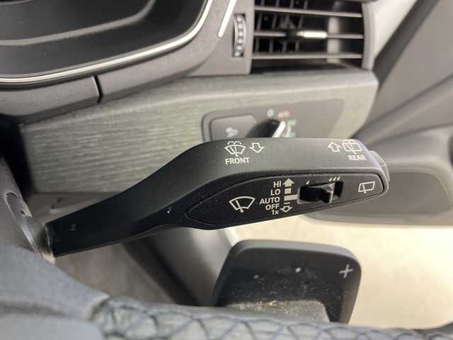 アウディ Ａ４ 鹿児島県 2021(令3)年 13.7万km パール メモリナビ/Bluetooth接続/USB接続/AM/FMラジオ/360°カメラ/パワーバックドア/ACC/アイドリングストップ/D/N席パワーシート/D/N席シートヒーター/ステアリングヒーター/ブラインドスポットモニター/オートホールド/ワイヤレス充電/電動パーキングプレーキ/横滑り防止/パークアシスト/ルーフレール/バーチャルコックピット/ビルドインETC2.0/純正17インチAW/純正フロアマット